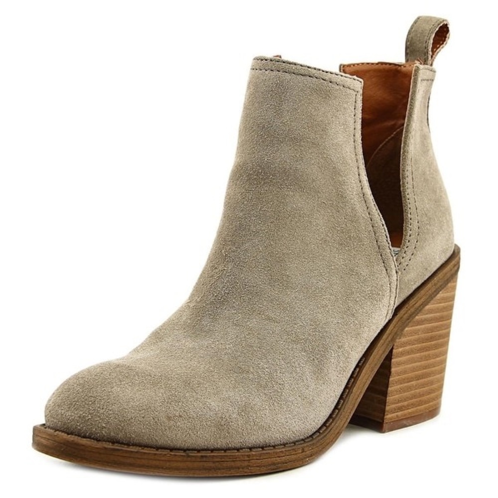 Sharini Steve Madden boots
